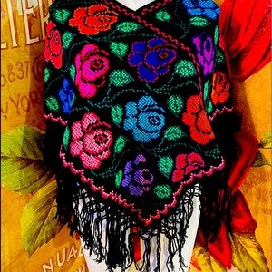 Floral Embroidered Shawl/Mañanita 💐
